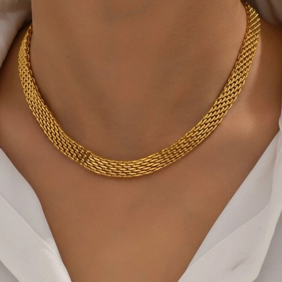 Paris Flat Gold Necklace